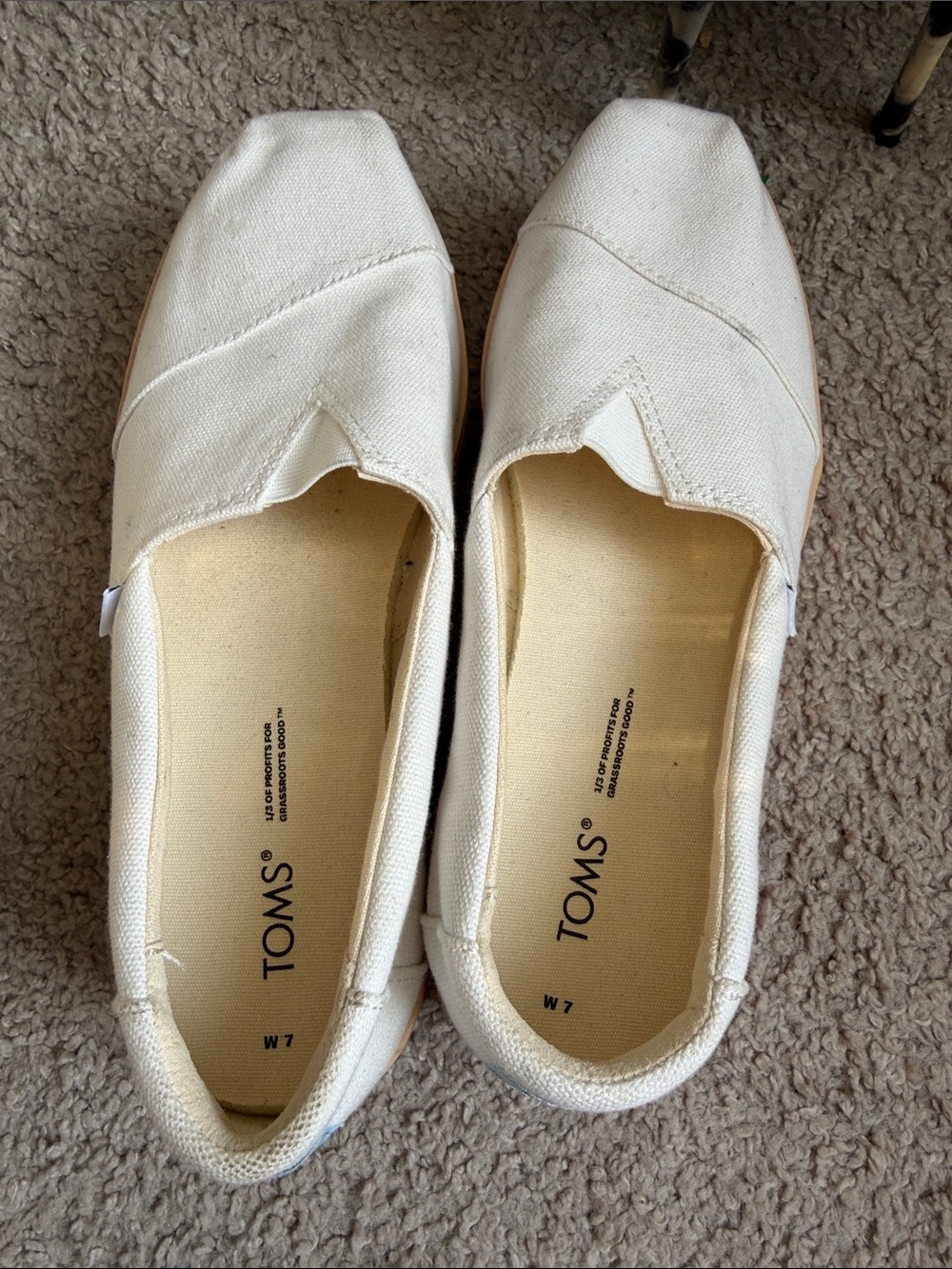 TOMS White Canvas Slip-On Platforms with Pink and Orange Gradient Sole - Picture 6 of 8
